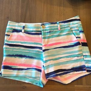 Lilly Pulitzer Callahan short. Size 2. Excellent condition.